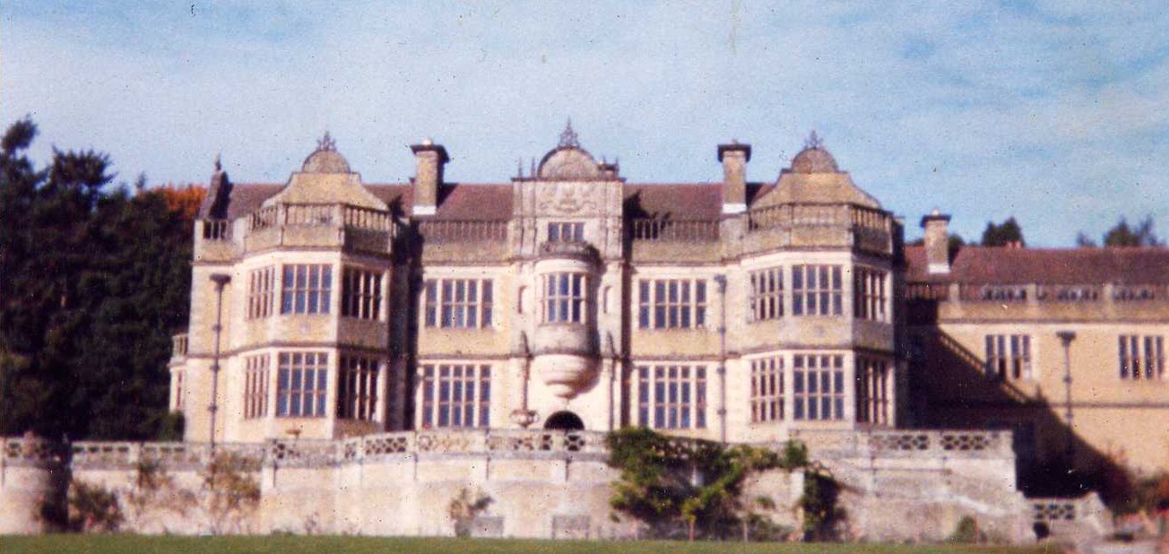 Stokesay Court in the late 1980s, during Antony Davies’s childhood on the estate
